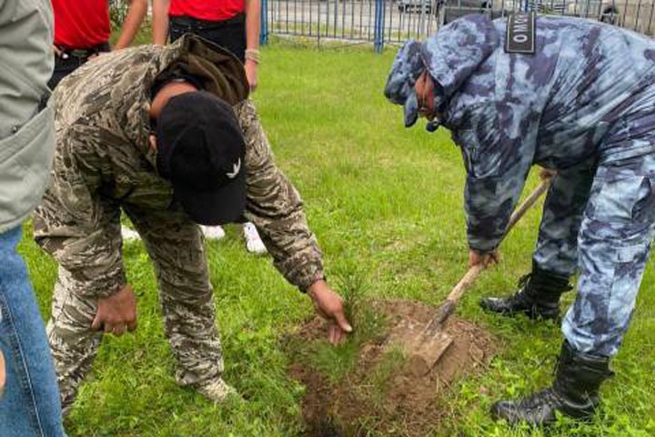 Абаканские школьники почтили память бойца ОМОН Николая Симоненко 